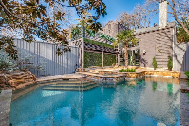 947 Easton Place, Dallas, TX 75218