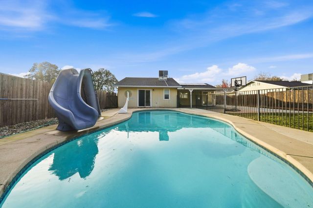 2771 North Street, Anderson, CA 96007