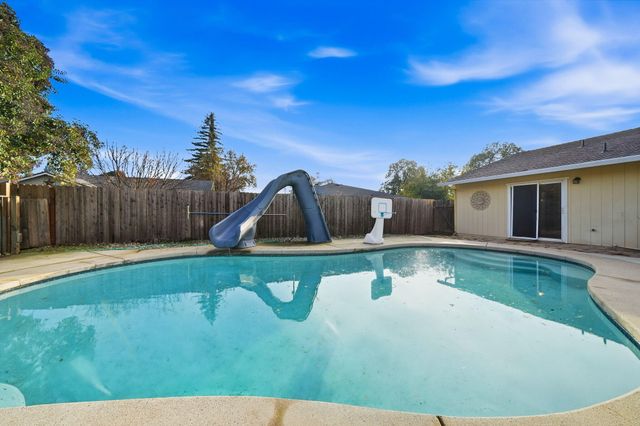 2771 North Street, Anderson, CA 96007