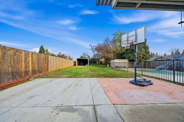 2771 North Street, Anderson, CA 96007