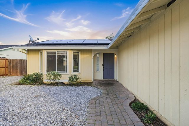 2771 North Street, Anderson, CA 96007