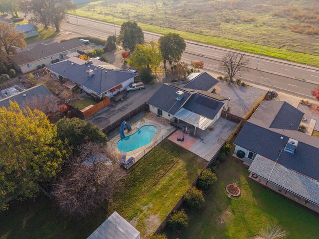 2771 North Street, Anderson, CA 96007