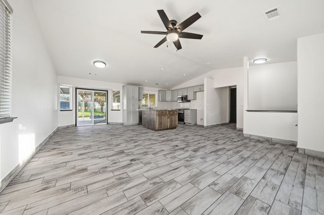 2771 North Street, Anderson, CA 96007