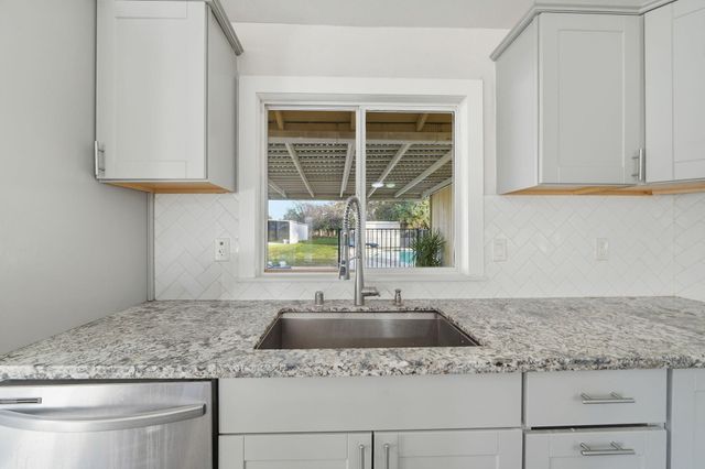 2771 North Street, Anderson, CA 96007