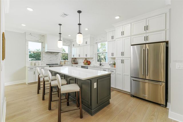 3009 1ST AVENUE N, St Petersburg, FL 33713