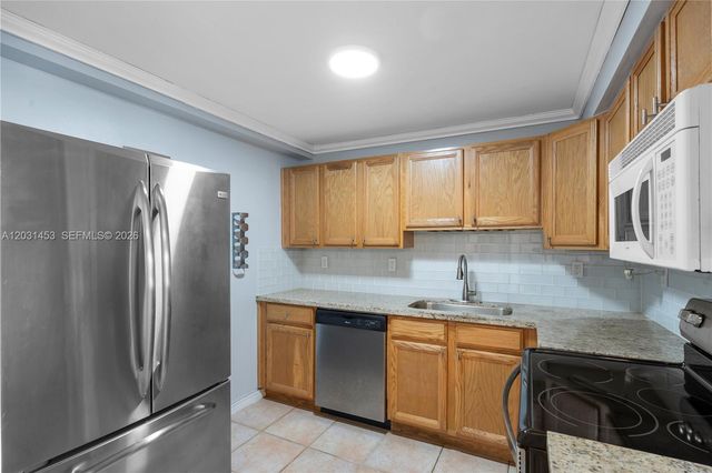 1605 Bay Road 503, Miami Beach, FL 33139