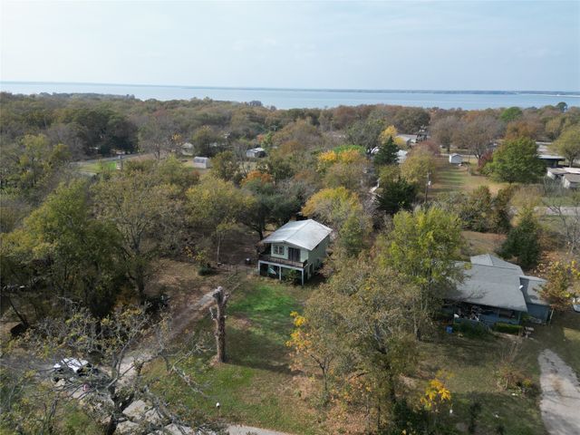 242 Club Park Court, East Tawakoni, TX 75472