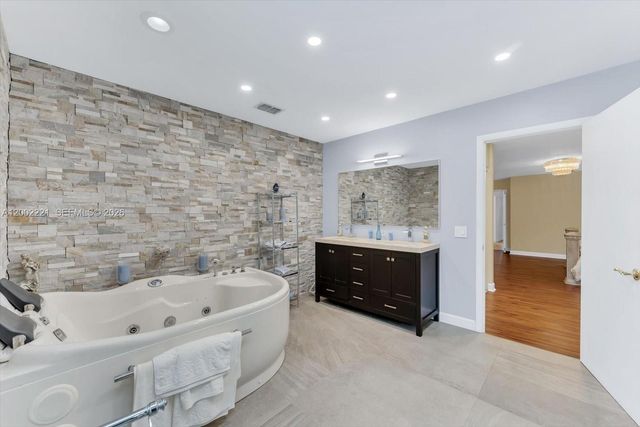 9941 SW 143rd St, Miami, FL 33176