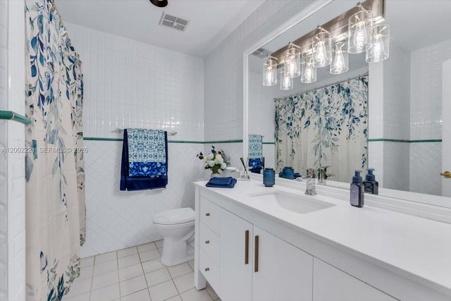 9941 SW 143rd St, Miami, FL 33176