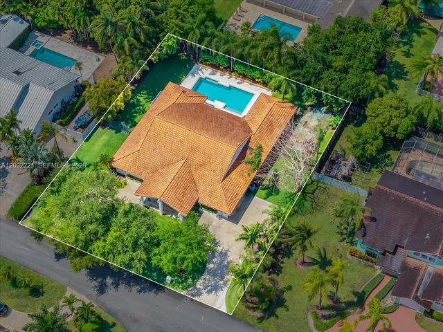 9941 SW 143rd St, Miami, FL 33176