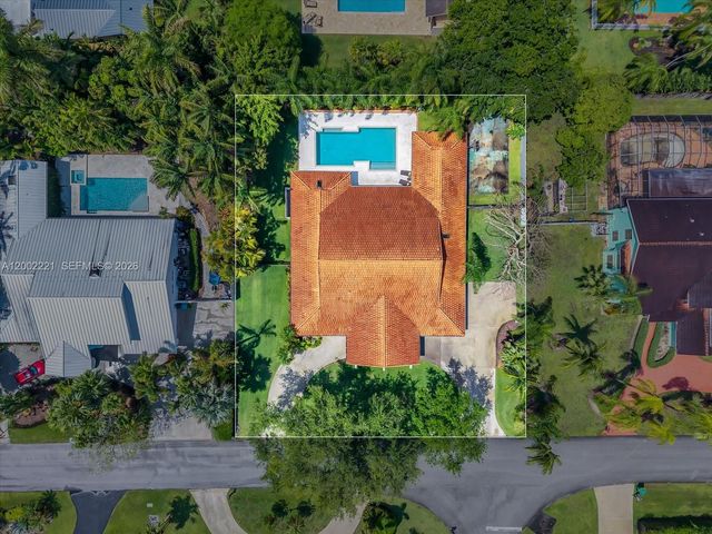 9941 SW 143rd St, Miami, FL 33176