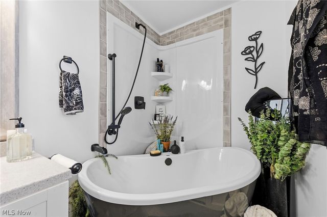 8791 Edgehill Road, Mentor, OH 44060