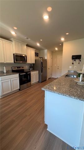 7895 Honeybee Ct, Prince George, VA 23860