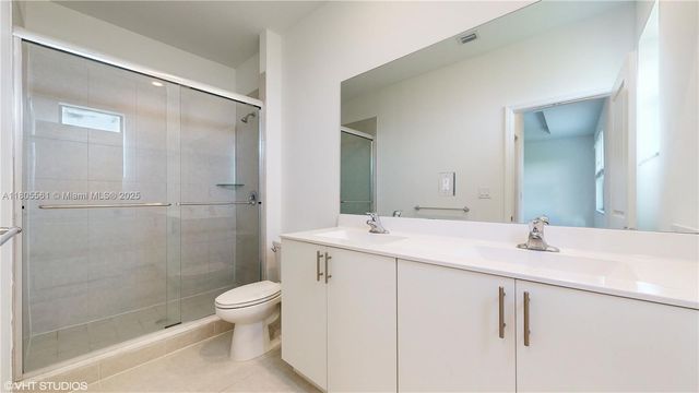 10004 SW 231 LN, Miami, FL 33190