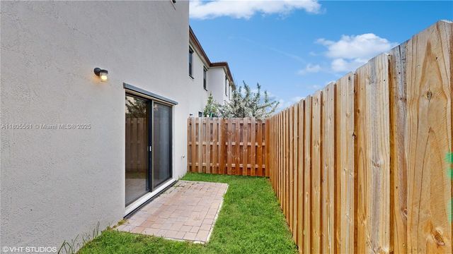 10004 SW 231 LN, Miami, FL 33190