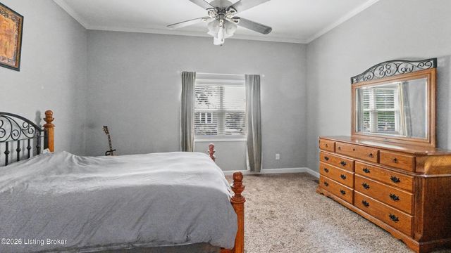 1035 E Caldwell St, Louisville, KY 40204