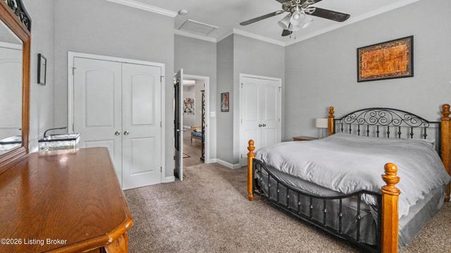 1035 E Caldwell St, Louisville, KY 40204