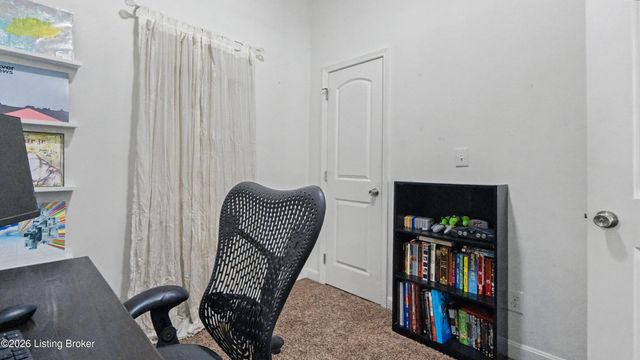 1035 E Caldwell St, Louisville, KY 40204