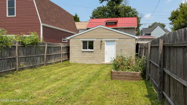 1035 E Caldwell St, Louisville, KY 40204