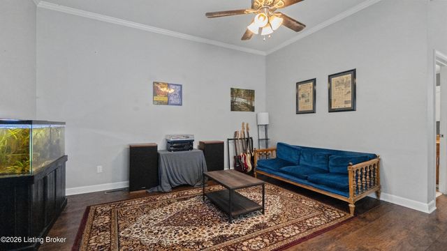 1035 E Caldwell St, Louisville, KY 40204