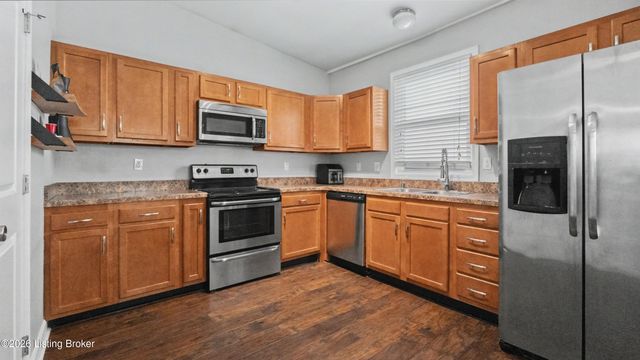 1035 E Caldwell St, Louisville, KY 40204