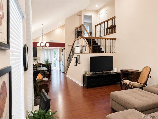6606 Embers Court, West Bloomfield, MI 48322