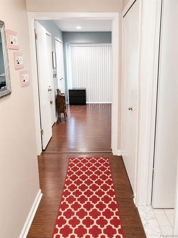 6606 Embers Court, West Bloomfield, MI 48322