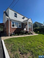21 Stone Avenue 2, Elmwood Park, NJ 07407