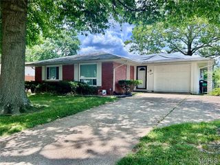 20 Potomac Drive, Fairview Heights, IL 62208