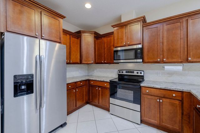 427 Pineapple Square SW 31, Vero Beach, FL 32962