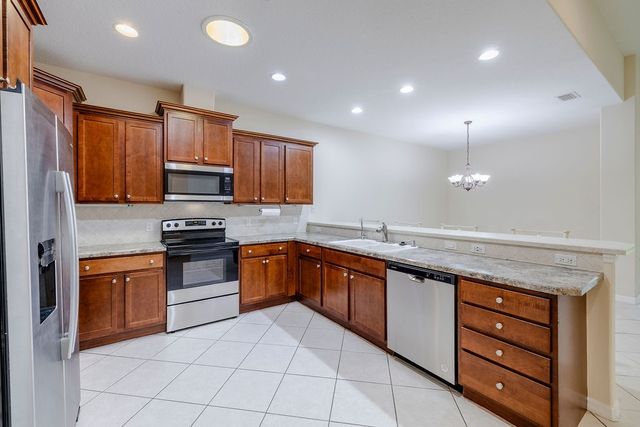 427 Pineapple Square SW 31, Vero Beach, FL 32962