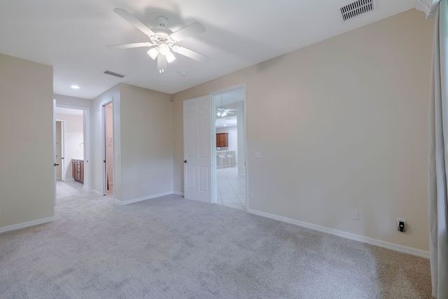 427 Pineapple Square SW 31, Vero Beach, FL 32962