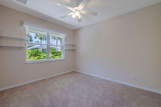 427 Pineapple Square SW 31, Vero Beach, FL 32962