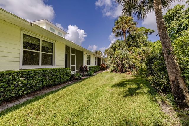 427 Pineapple Square SW 31, Vero Beach, FL 32962