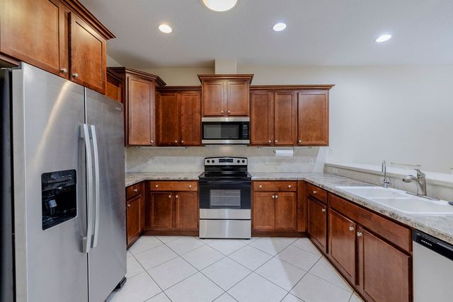 427 Pineapple Square SW 31, Vero Beach, FL 32962