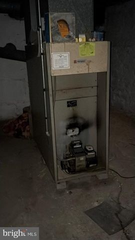 19 E HIGH ST, Womelsdorf, PA 19567