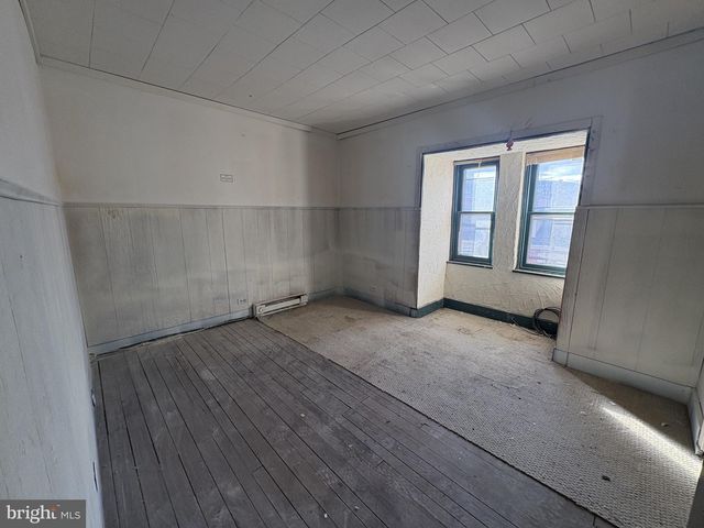 19 E HIGH ST, Womelsdorf, PA 19567