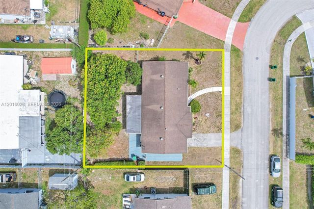 10565 SW 156th Ln, Miami, FL 33157
