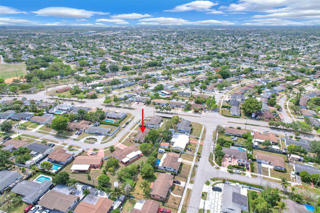 10565 SW 156th Ln, Miami, FL 33157