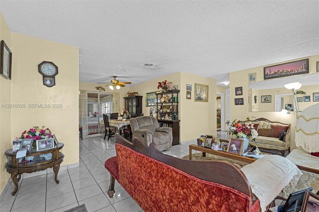 10565 SW 156th Ln, Miami, FL 33157