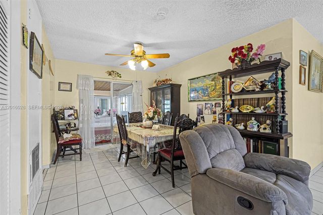 10565 SW 156th Ln, Miami, FL 33157