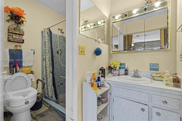 10565 SW 156th Ln, Miami, FL 33157