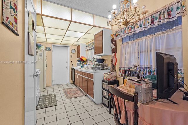 10565 SW 156th Ln, Miami, FL 33157