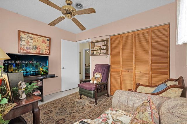 10565 SW 156th Ln, Miami, FL 33157