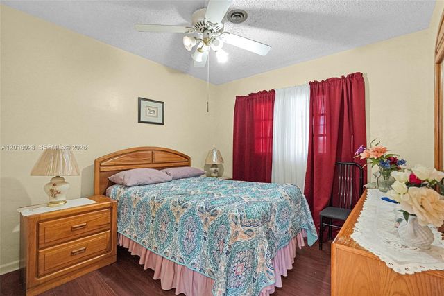10565 SW 156th Ln, Miami, FL 33157