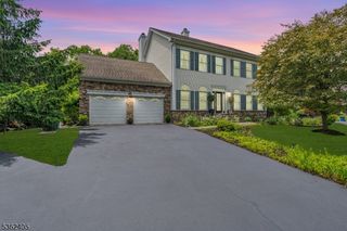 61 Bradley Ln, Bridgewater Twp., NJ 08807