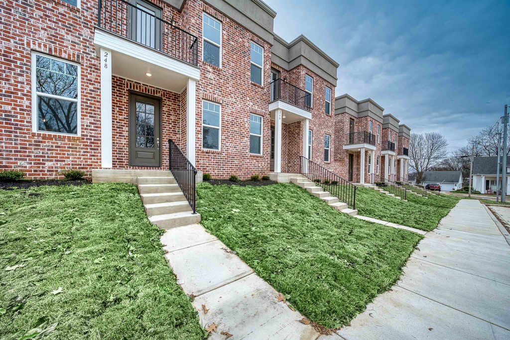 248 E WASHINGTON AVE, Covington, TN 38019