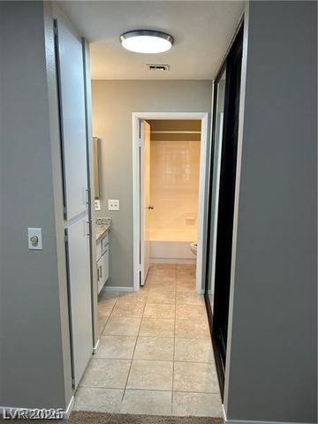 4805 Nara Vista Way 201, Las Vegas, NV 89103