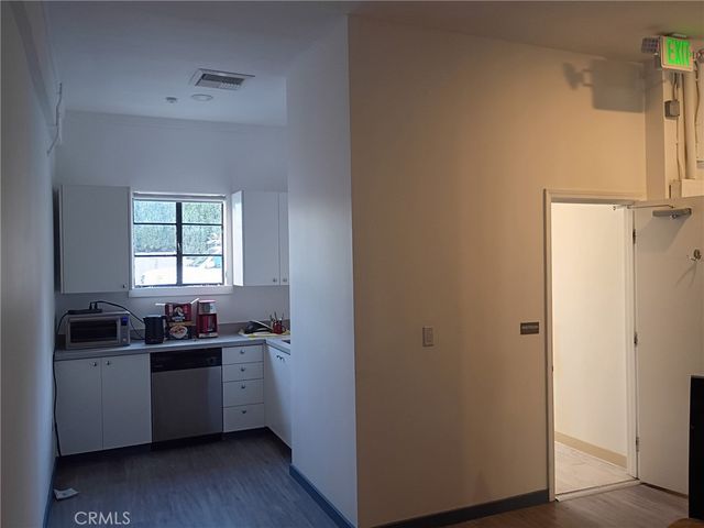 8624 Wilshire Boulevard, Beverly Hills, CA 90211