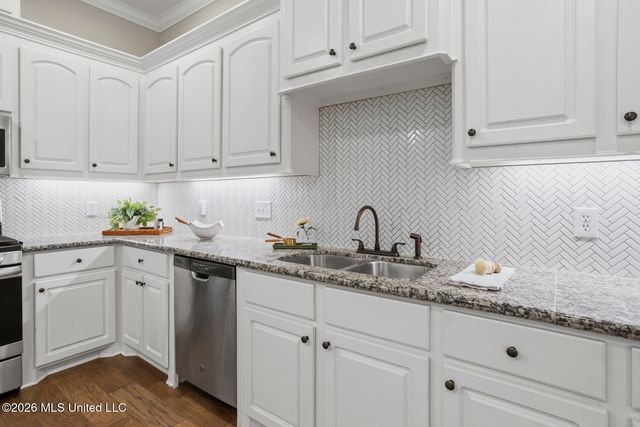 125 Western Ridge Circle, Canton, MS 39046